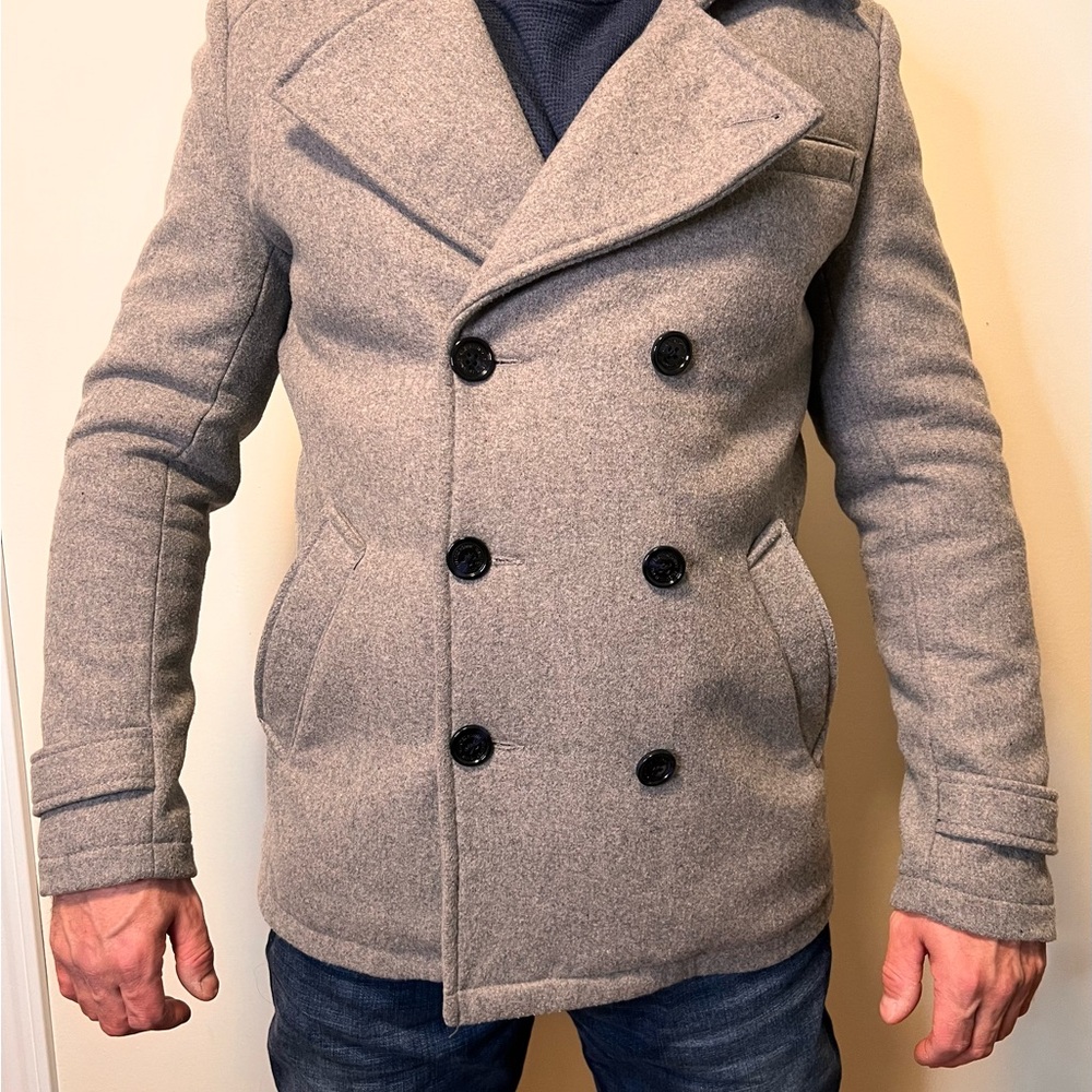 Stylish Men's Double-Breasted Peacoat in Gray